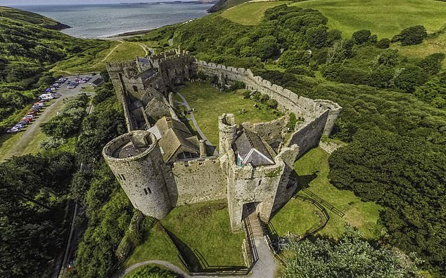 ߅ZȠǱManorbier Castle